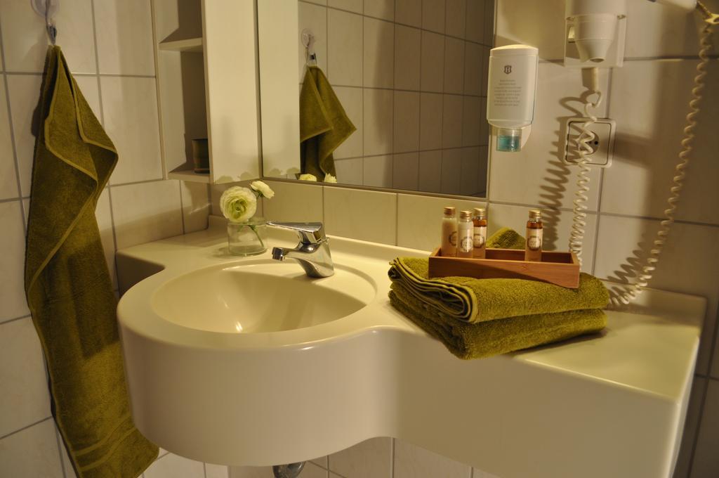 Landhotel Gillenfelder Hof Kültér fotó